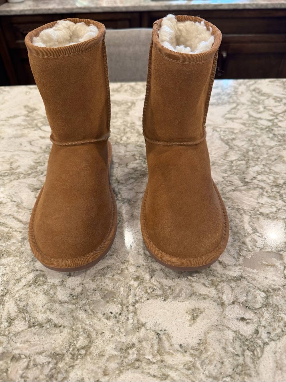 UGG Kids Classic Sheepskin Boots - Chestnut